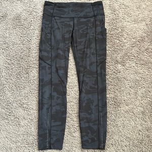 Fast & Free tight 25”